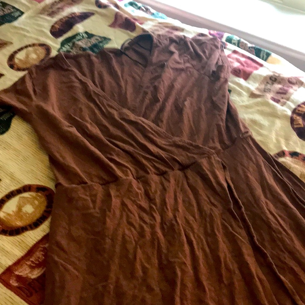 Brown dress